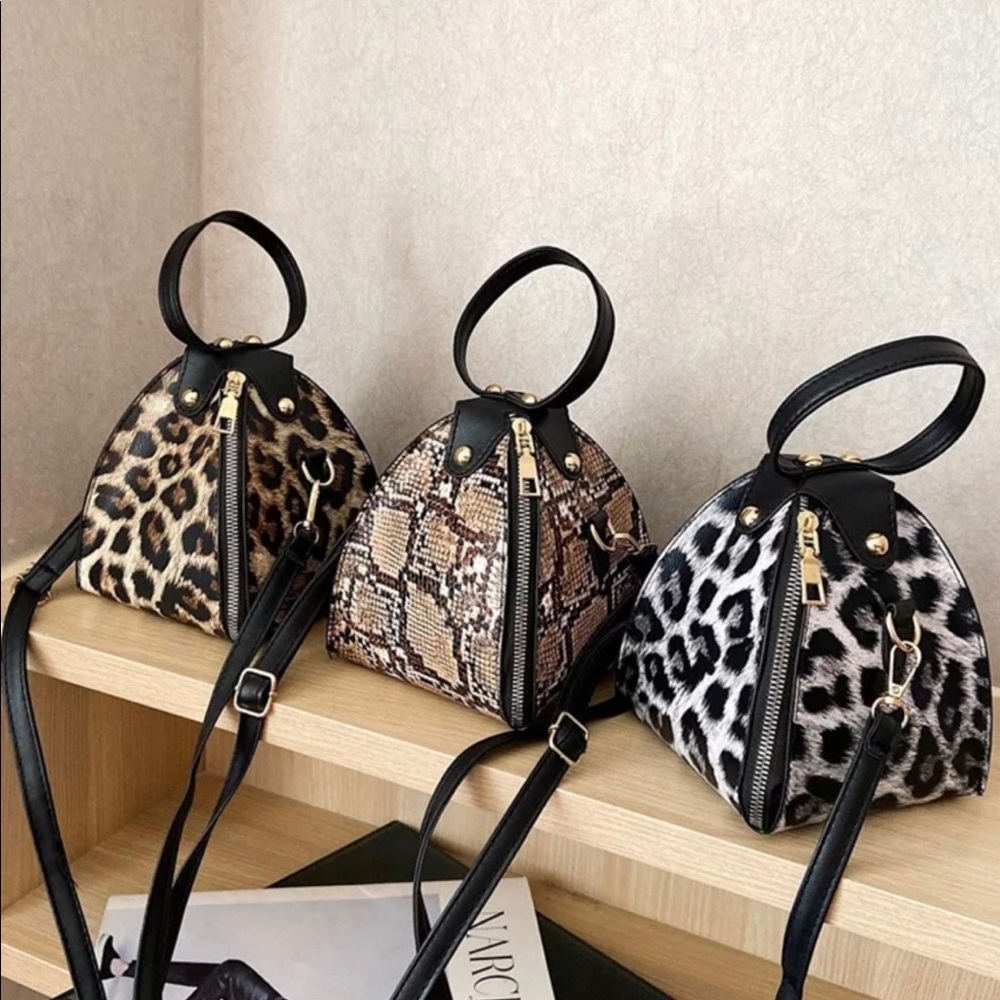 New handbag - Picture 2 of 2
